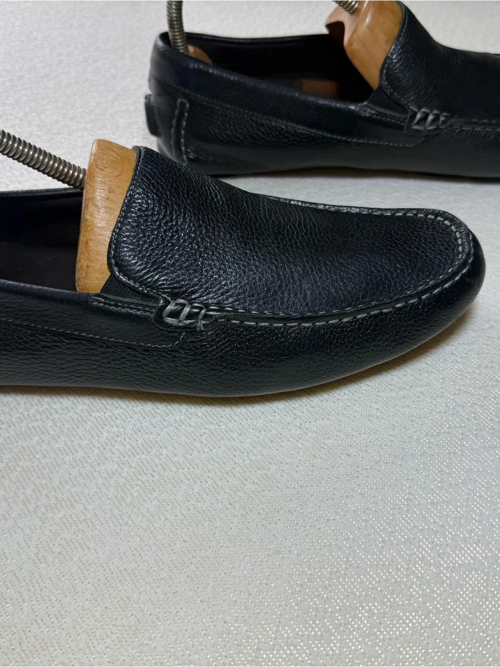 Johnston & Murphy Black Pebbled Leather Slip-On Loafers. Like new.